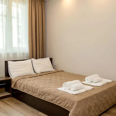 Apartment Spacious 2br Steps From Center By Flat Manаger *