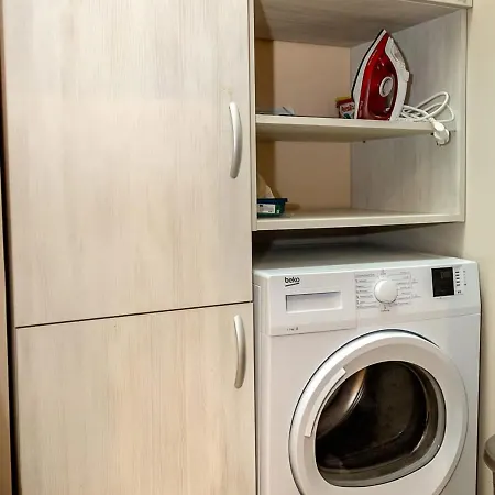 Apartment Spacious 2br Steps From Center By Flat Manаger