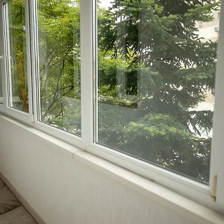 Spacious 2br Steps From Center By Flat Manаger Apartament *